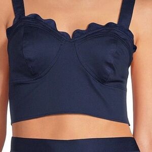 Sweetheart neck sleeveless crop top in Navy blue